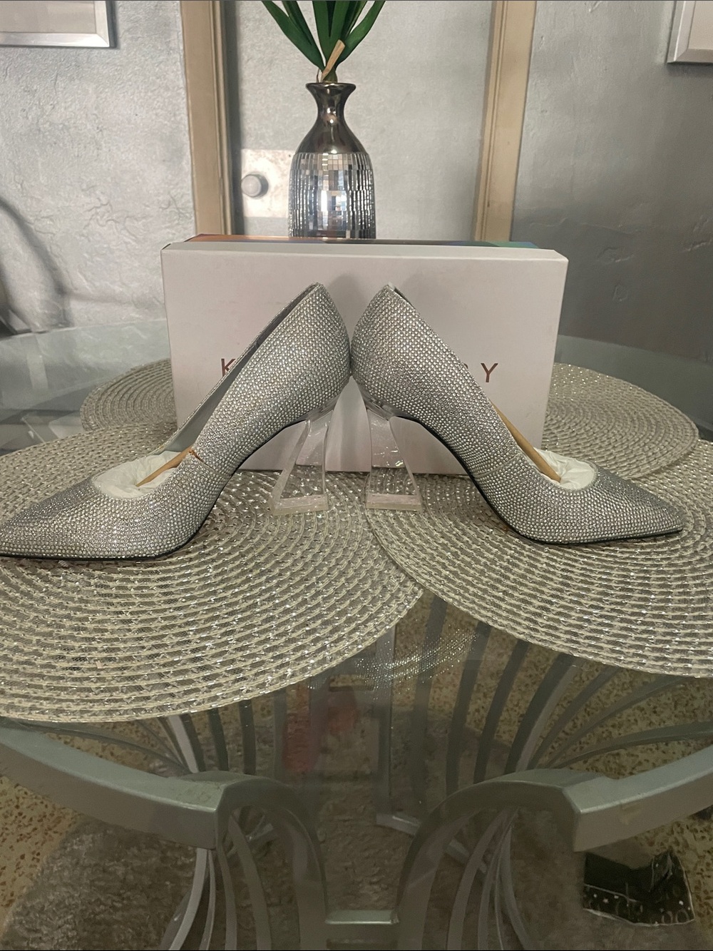 VERY HTF Katy Perry Collections Silver Embellished Pointed Toe Pumps size 9.5 - Picture 4 of 8